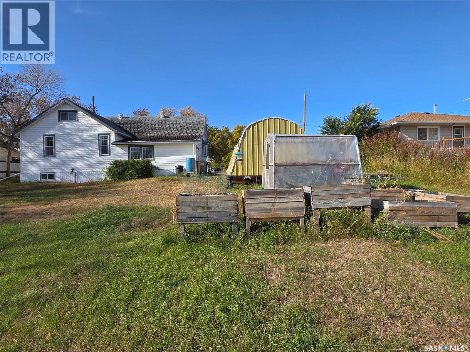 210 2nd Street S, Cabri, Saskatchewan  S0N 0J0 - Photo 42 - SK019865