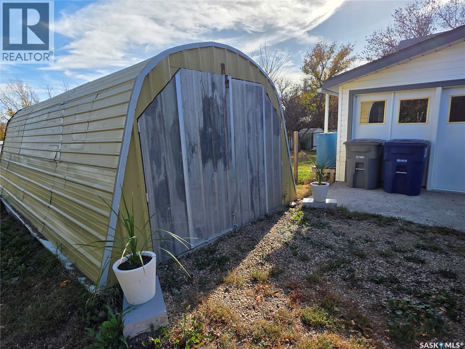 210 2nd Street S, Cabri, Saskatchewan  S0N 0J0 - Photo 43 - SK019865