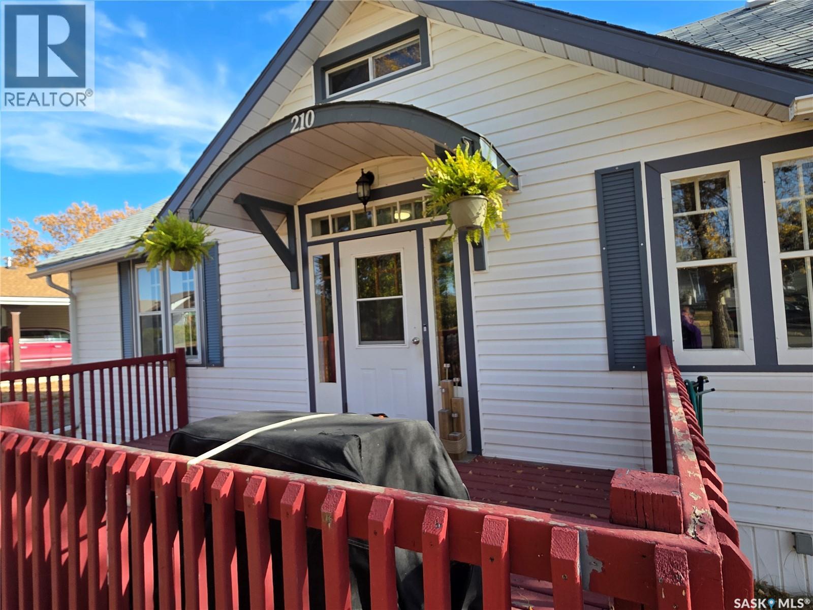 210 2nd Street S, Cabri, Saskatchewan  S0N 0J0 - Photo 48 - SK019865