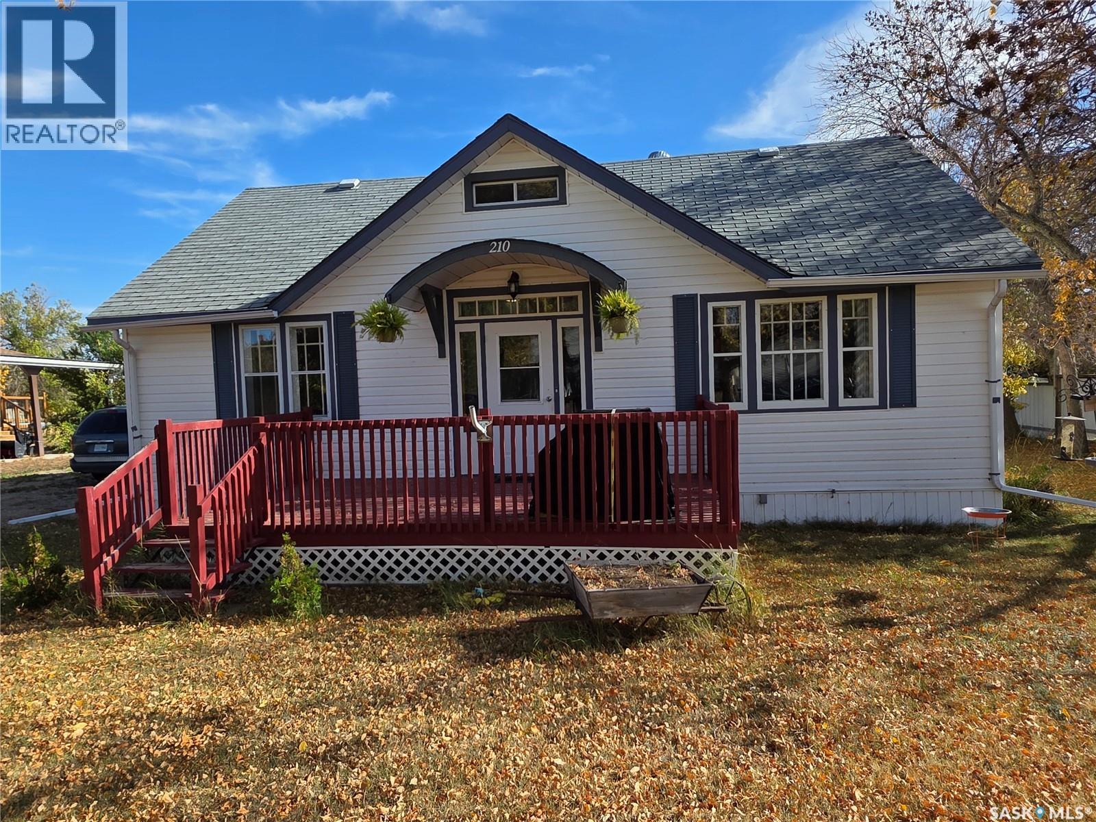 210 2nd Street S, Cabri, Saskatchewan  S0N 0J0 - Photo 49 - SK019865