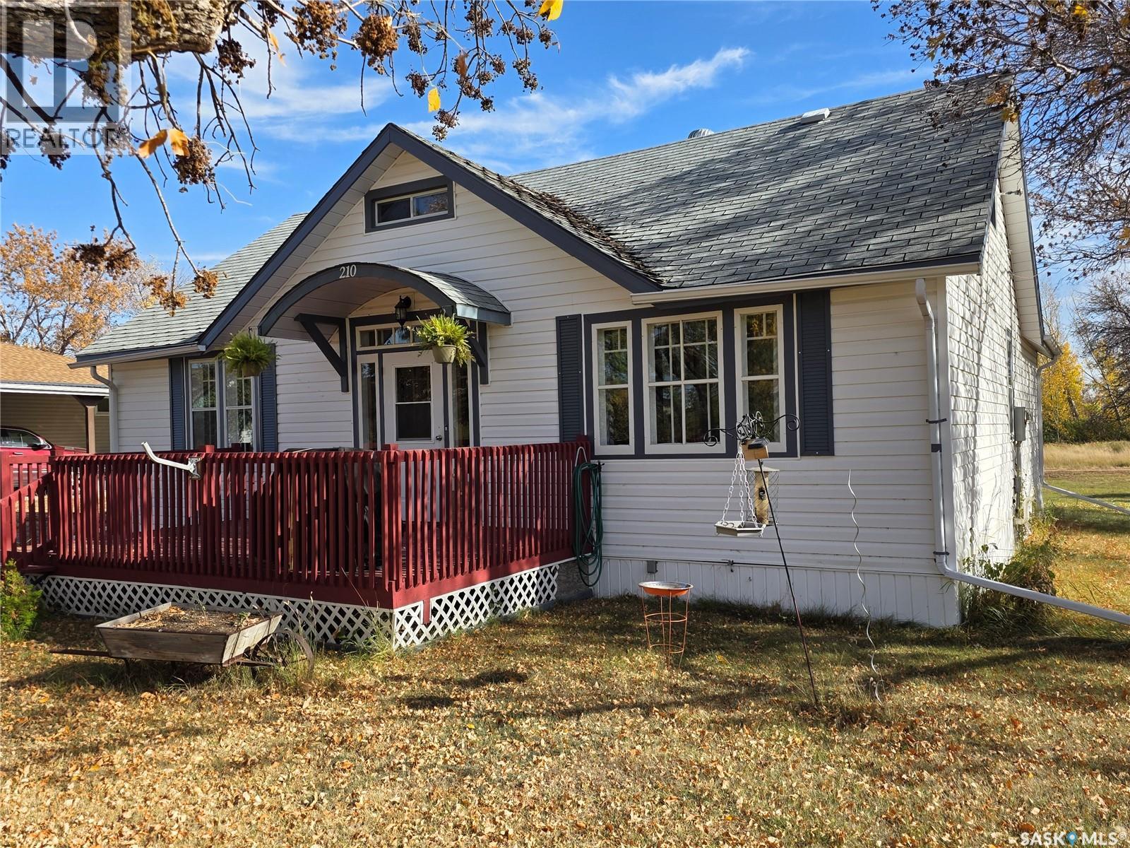 210 2nd Street S, Cabri, Saskatchewan  S0N 0J0 - Photo 50 - SK019865