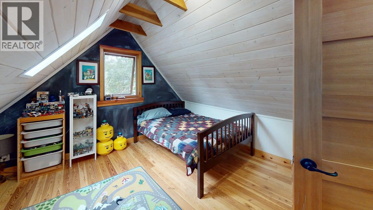 2190 Butte Street, Rossland, British Columbia  V0G 1Y0 - Photo 33 - 10364357