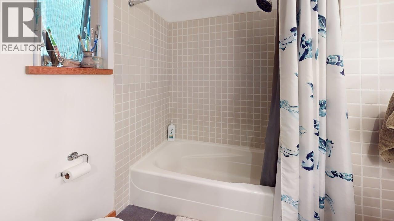 2190 Butte Street, Rossland, British Columbia  V0G 1Y0 - Photo 29 - 10364357