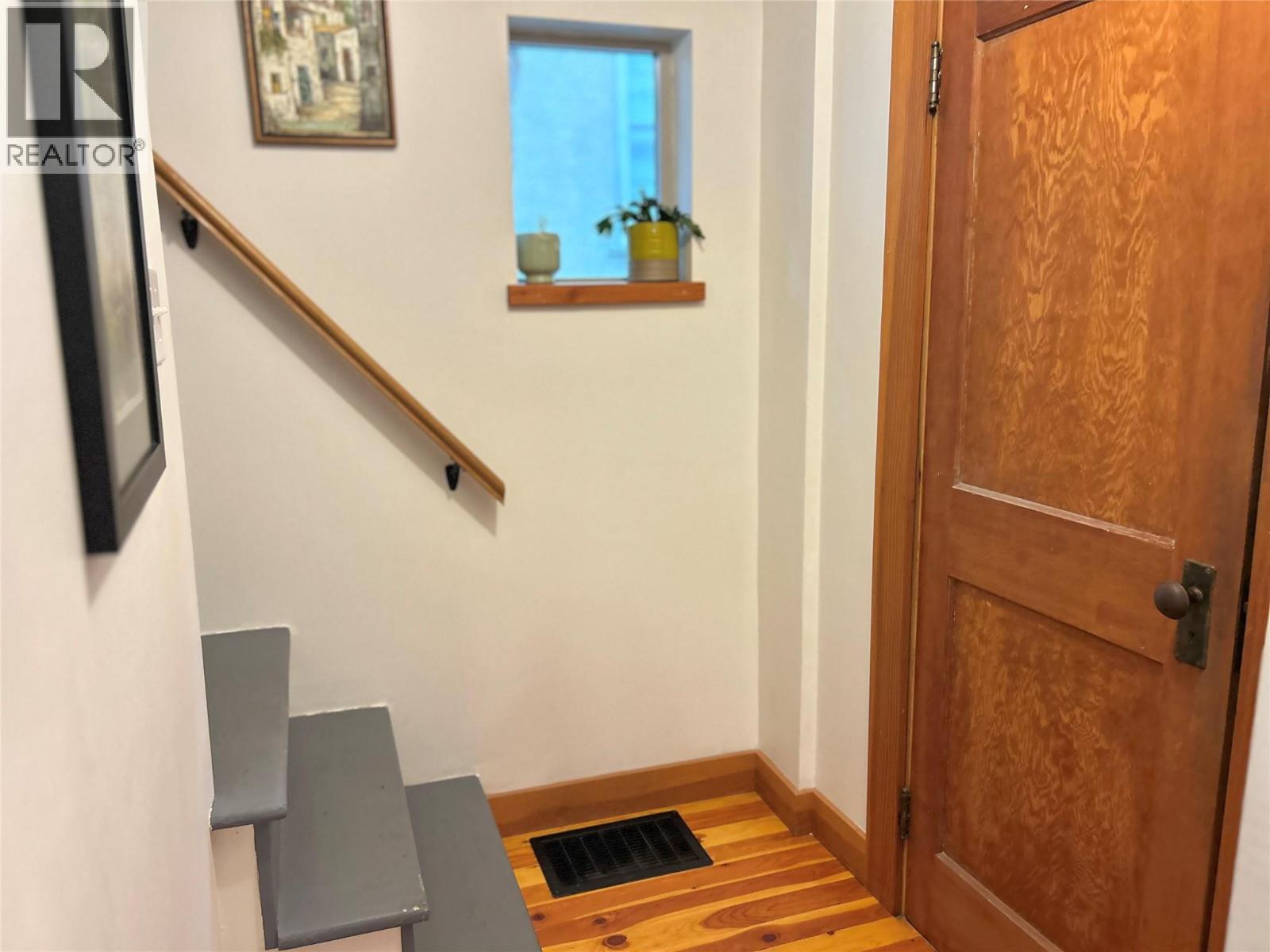 2190 Butte Street, Rossland, British Columbia  V0G 1Y0 - Photo 25 - 10364357