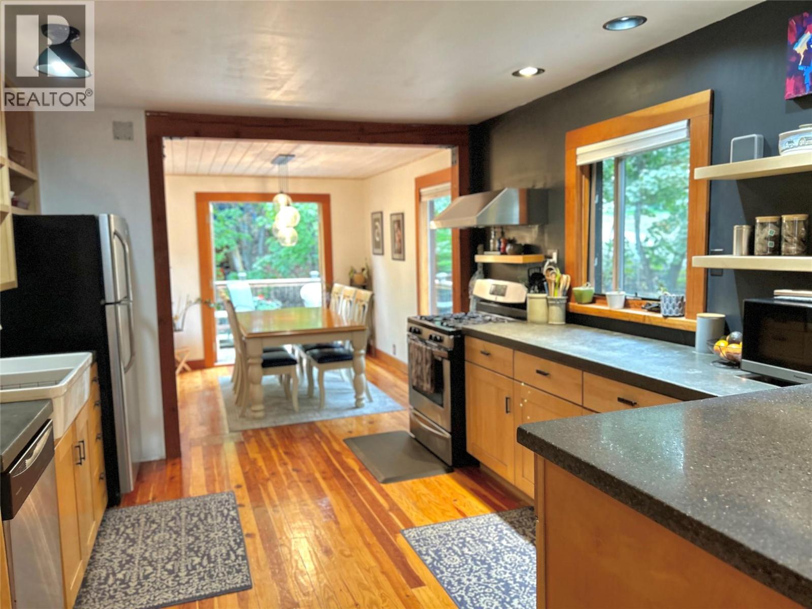 2190 Butte Street, Rossland, British Columbia  V0G 1Y0 - Photo 18 - 10364357