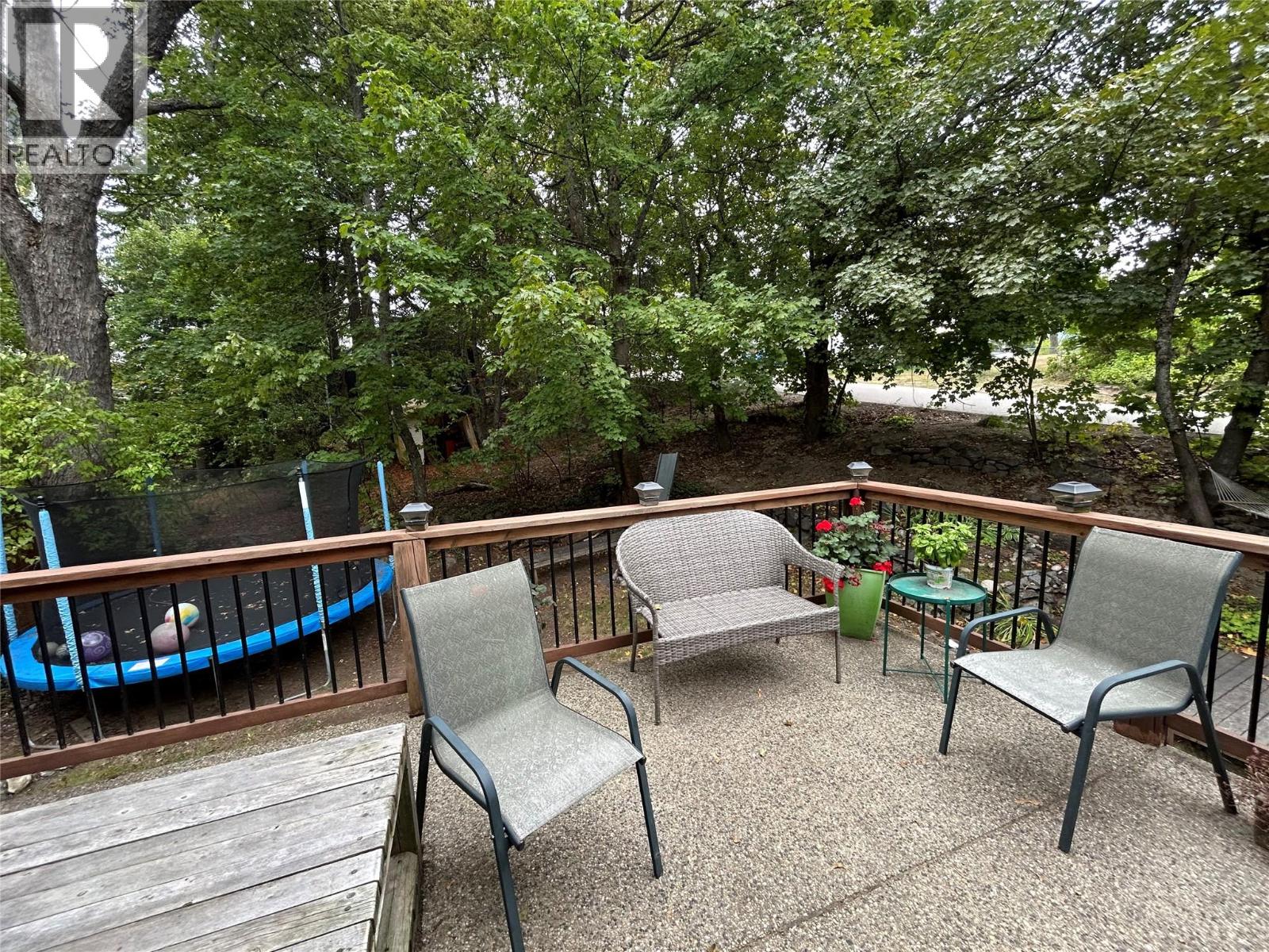 2190 Butte Street, Rossland, British Columbia  V0G 1Y0 - Photo 24 - 10364357