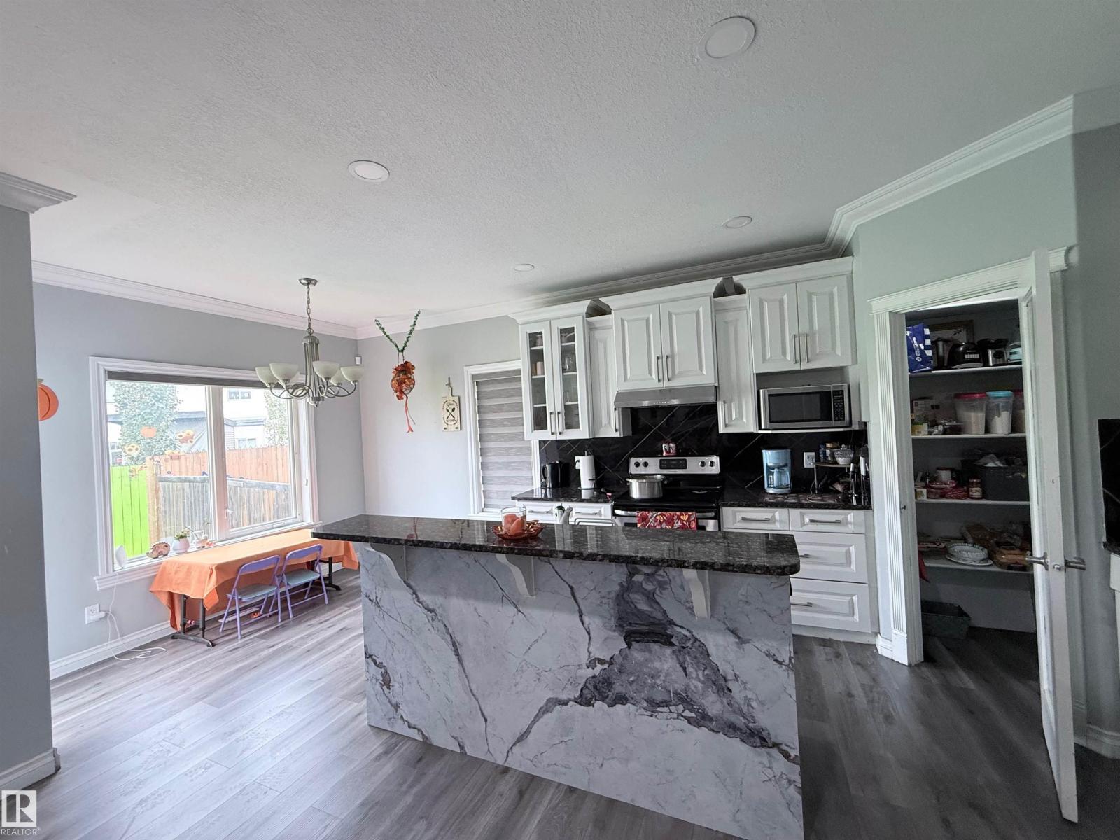 15116 32 ST NW, Edmonton, Alberta