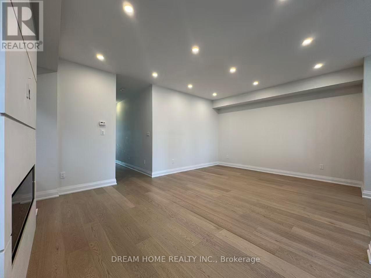 138 Seguin Street, Richmond Hill, Ontario  L4E 1N2 - Photo 6 - N12439043