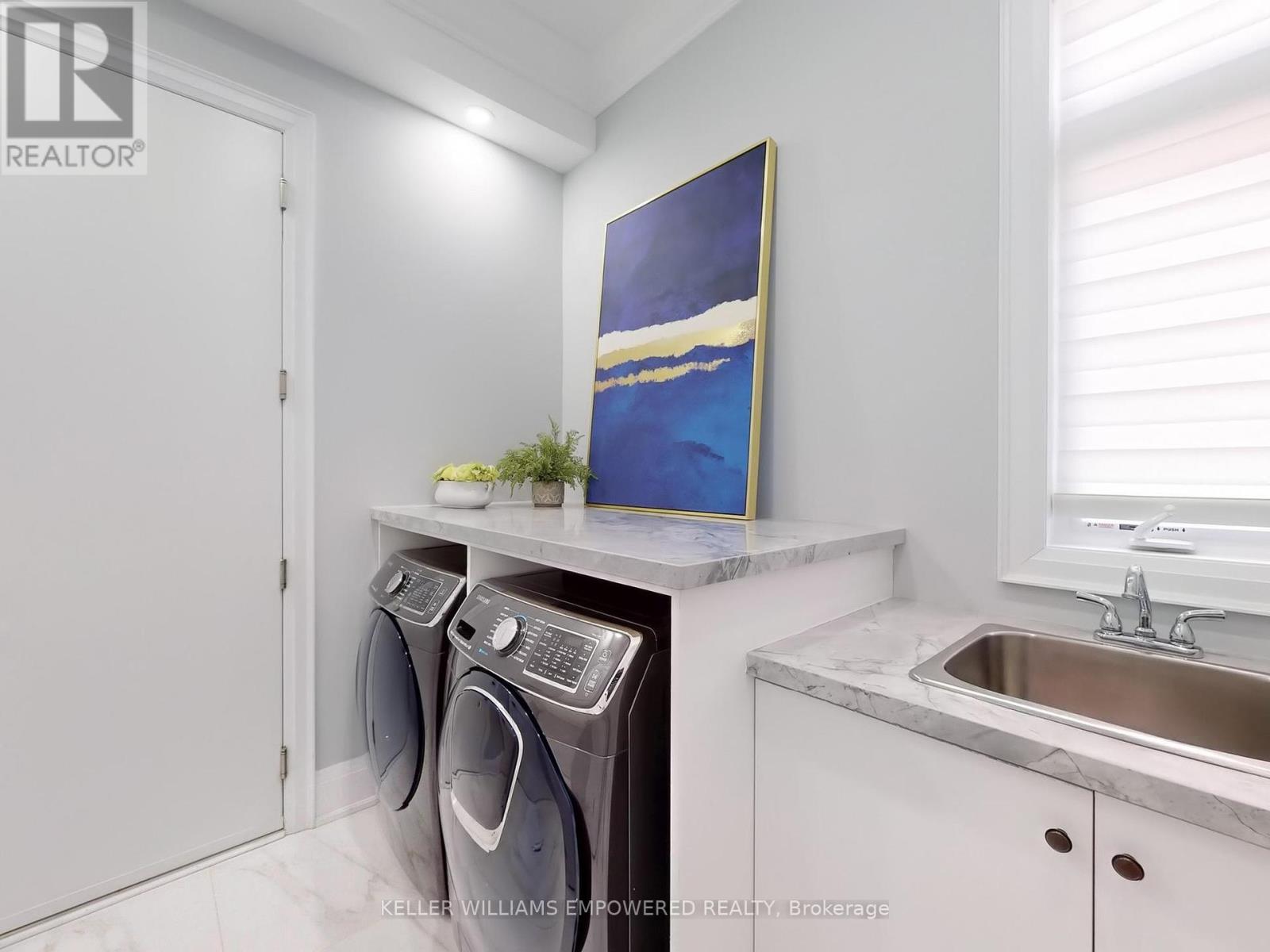 266 Touch Gold Crescent, Aurora, Ontario  L4G 3X5 - Photo 14 - N12439047