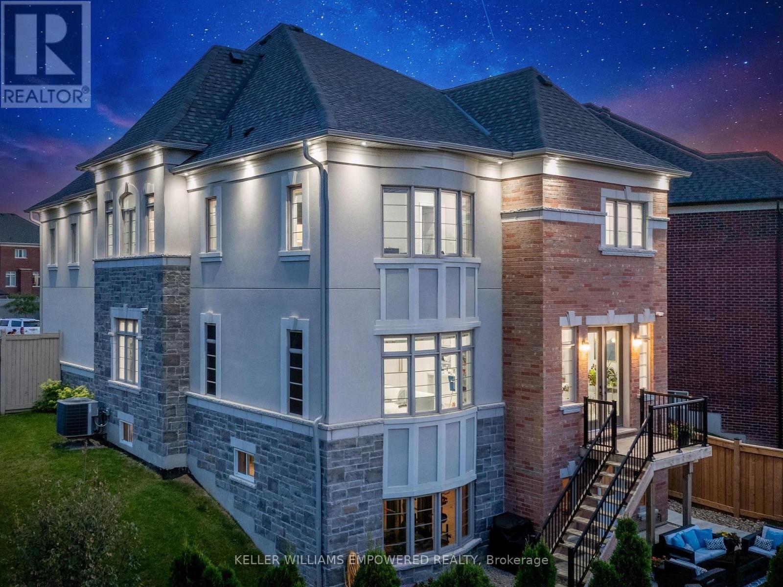 266 Touch Gold Crescent, Aurora, Ontario  L4G 3X5 - Photo 4 - N12439047