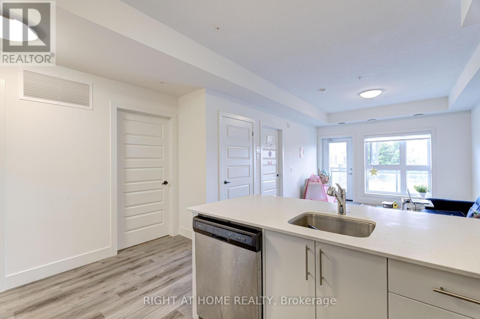 304 - 1201 Lackner Place, Kitchener, Ontario  N2A 4G3 - Photo 7 - X12432294