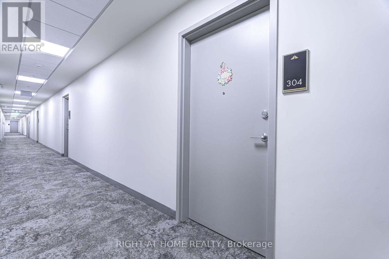 304 - 1201 Lackner Place, Kitchener, Ontario  N2A 4G3 - Photo 8 - X12432294