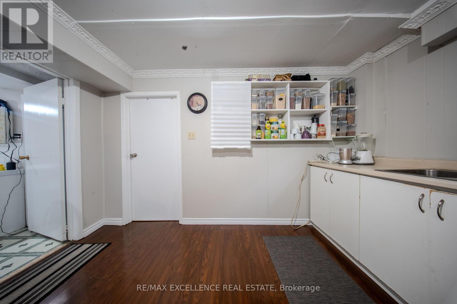7246 Reindeer Drive, Mississauga, Ontario  L4T 2M7 - Photo 23 - W12434182