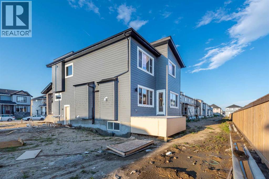 289 Waterford Heath, Chestermere, Alberta  T1X 2Z6 - Photo 4 - A2244679
