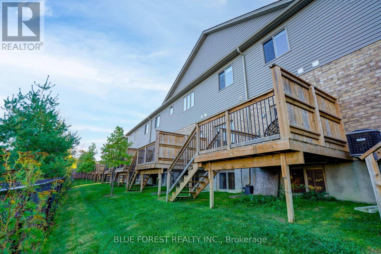 33 - 2491 Tokala Trail, London North, Ontario  N6G 5B4 - Photo 41 - X12439056