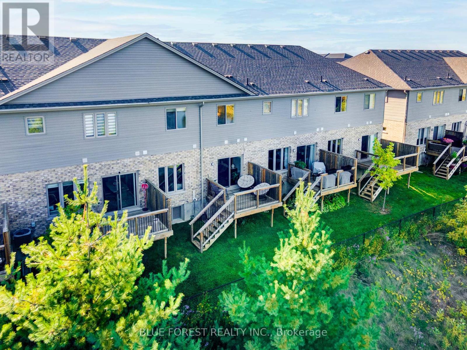 33 - 2491 Tokala Trail, London North, Ontario  N6G 5B4 - Photo 42 - X12439056