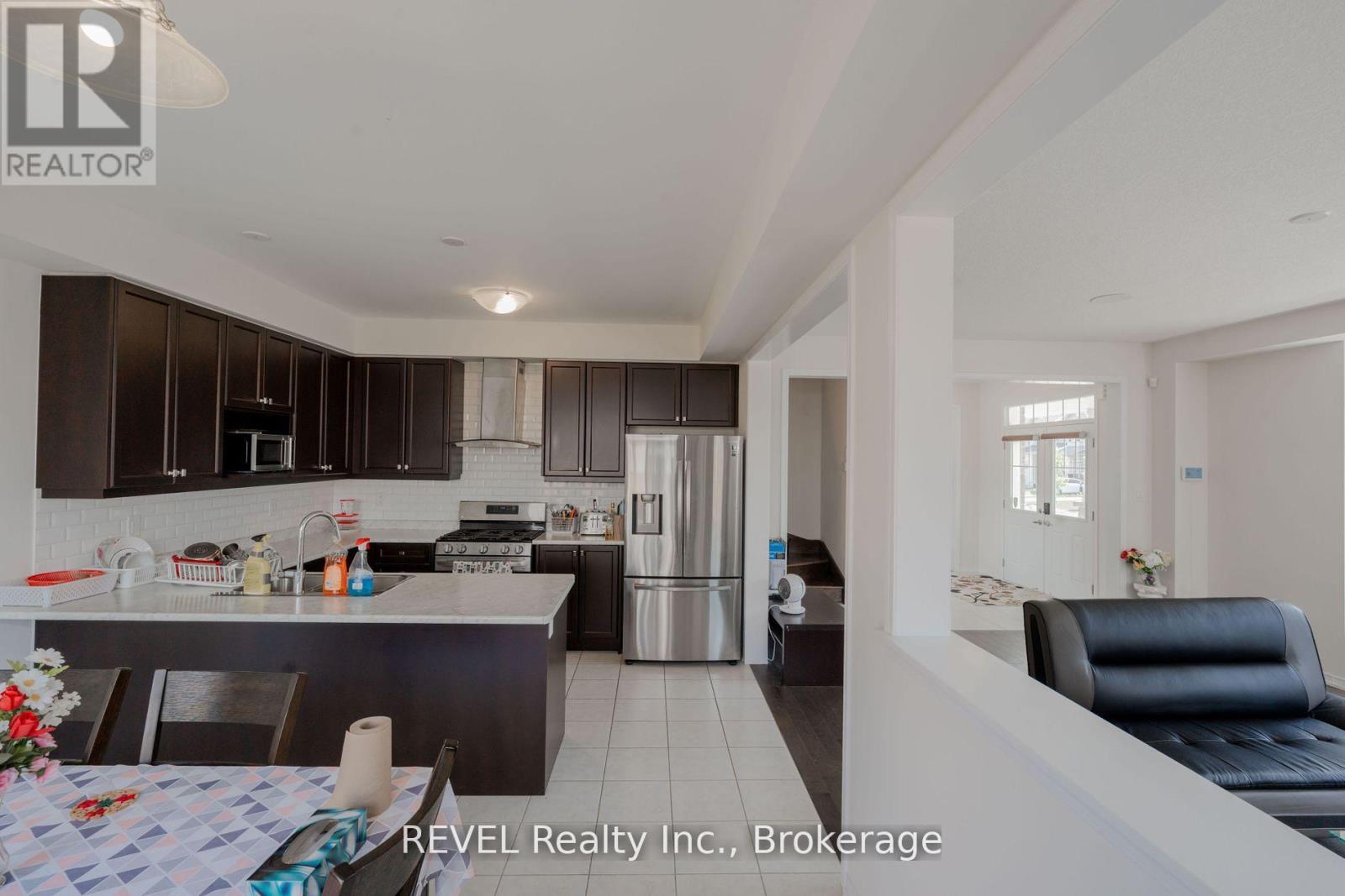 8797 Pawpaw Lane, Niagara Falls (Brown), Ontario  L2H 3S4 - Photo 10 - X12439053