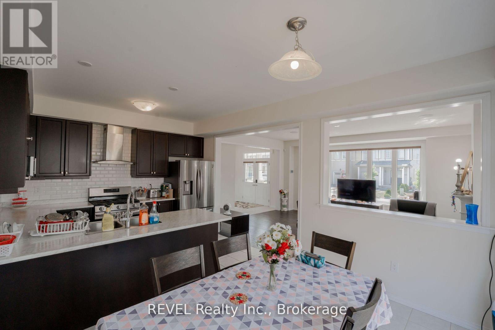 8797 Pawpaw Lane, Niagara Falls (Brown), Ontario  L2H 3S4 - Photo 9 - X12439053