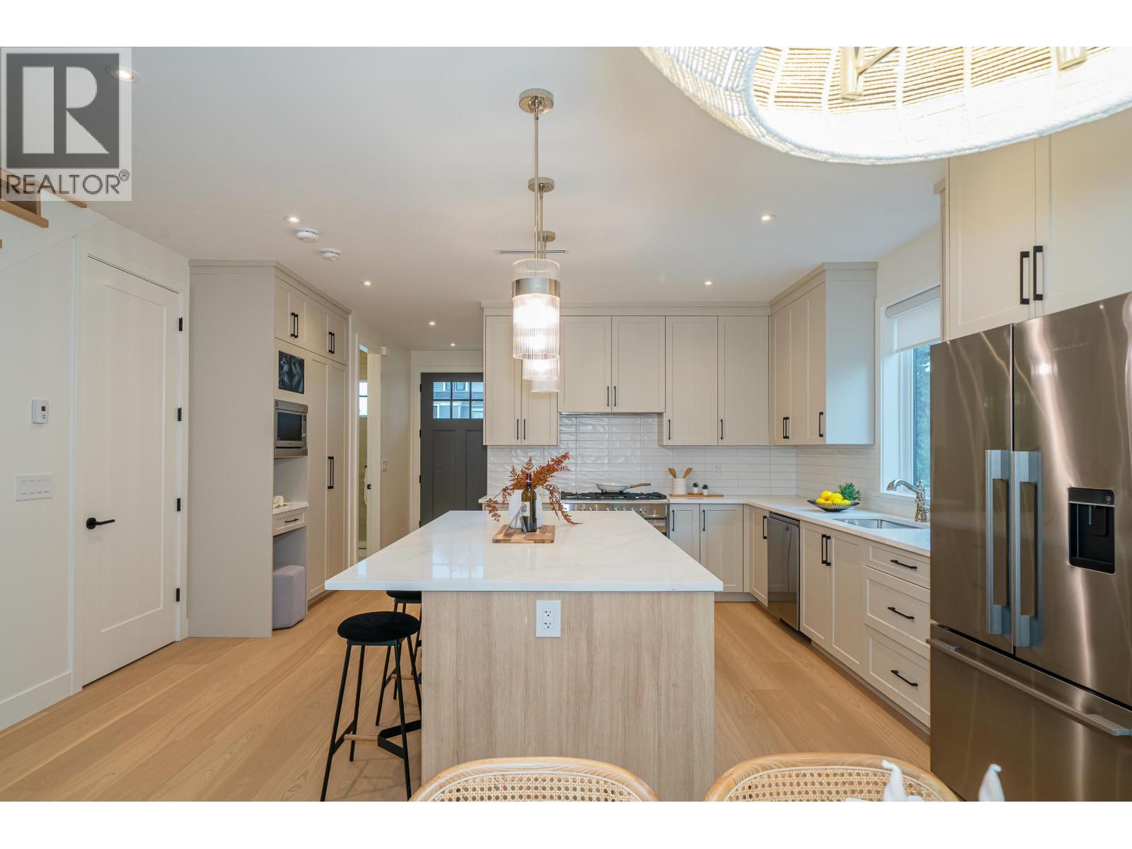3815 Oxford Street, Burnaby, British Columbia  V5C 1C2 - Photo 15 - R3054180