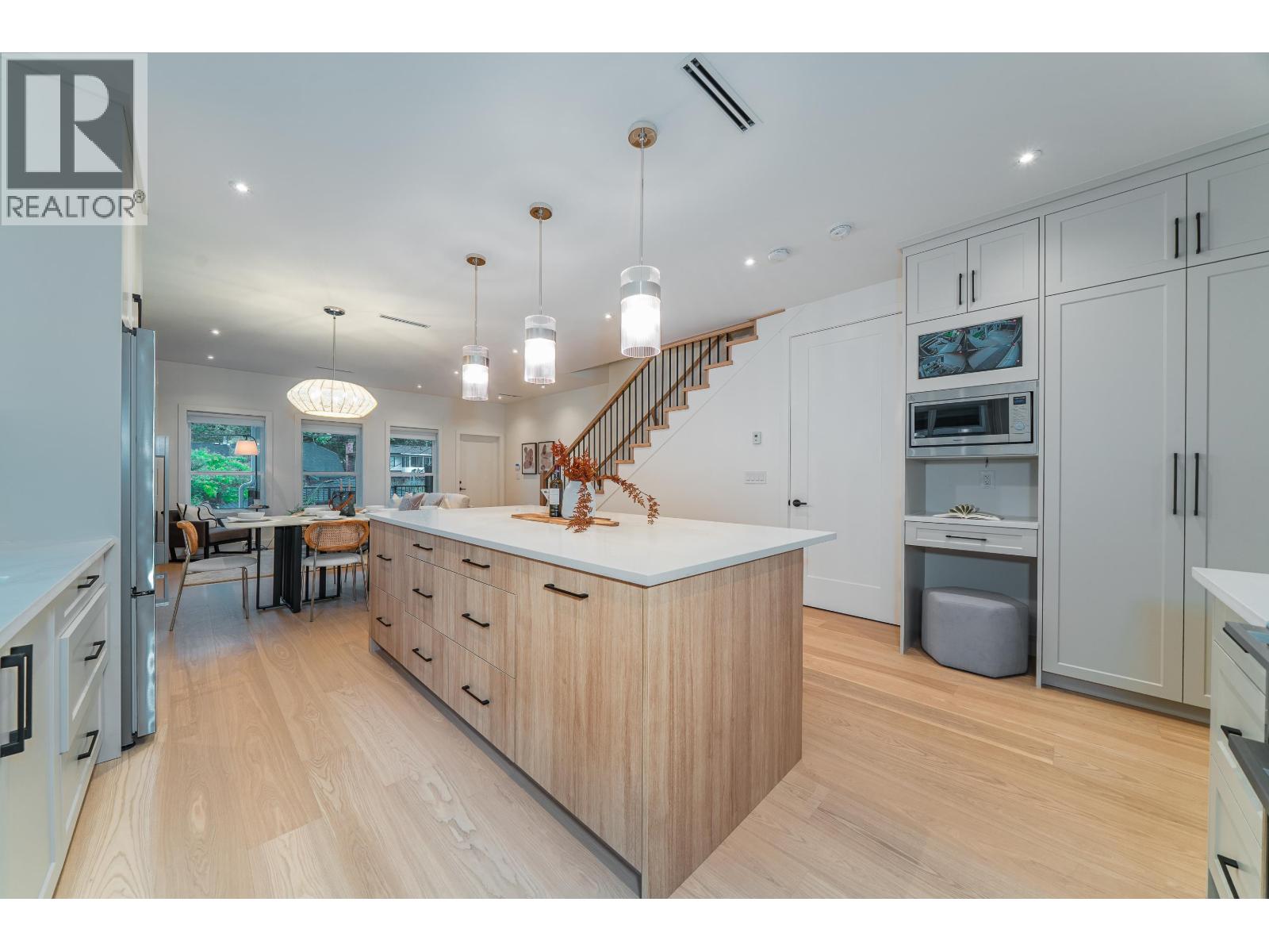 3815 Oxford Street, Burnaby, British Columbia  V5C 1C2 - Photo 16 - R3054180