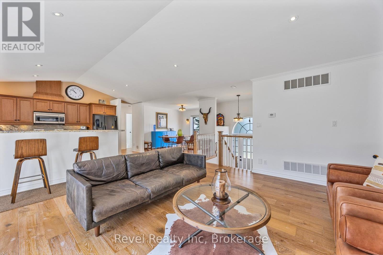 89 Trout Lane, Tiny, Ontario  L9M 0J1 - Photo 4 - S12438120