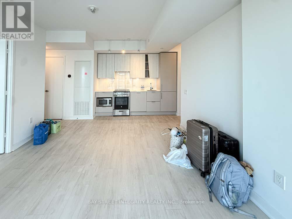 3706 - 3900 Confederation Parkway, Mississauga, Ontario  L5B 0M3 - Photo 6 - W12421548