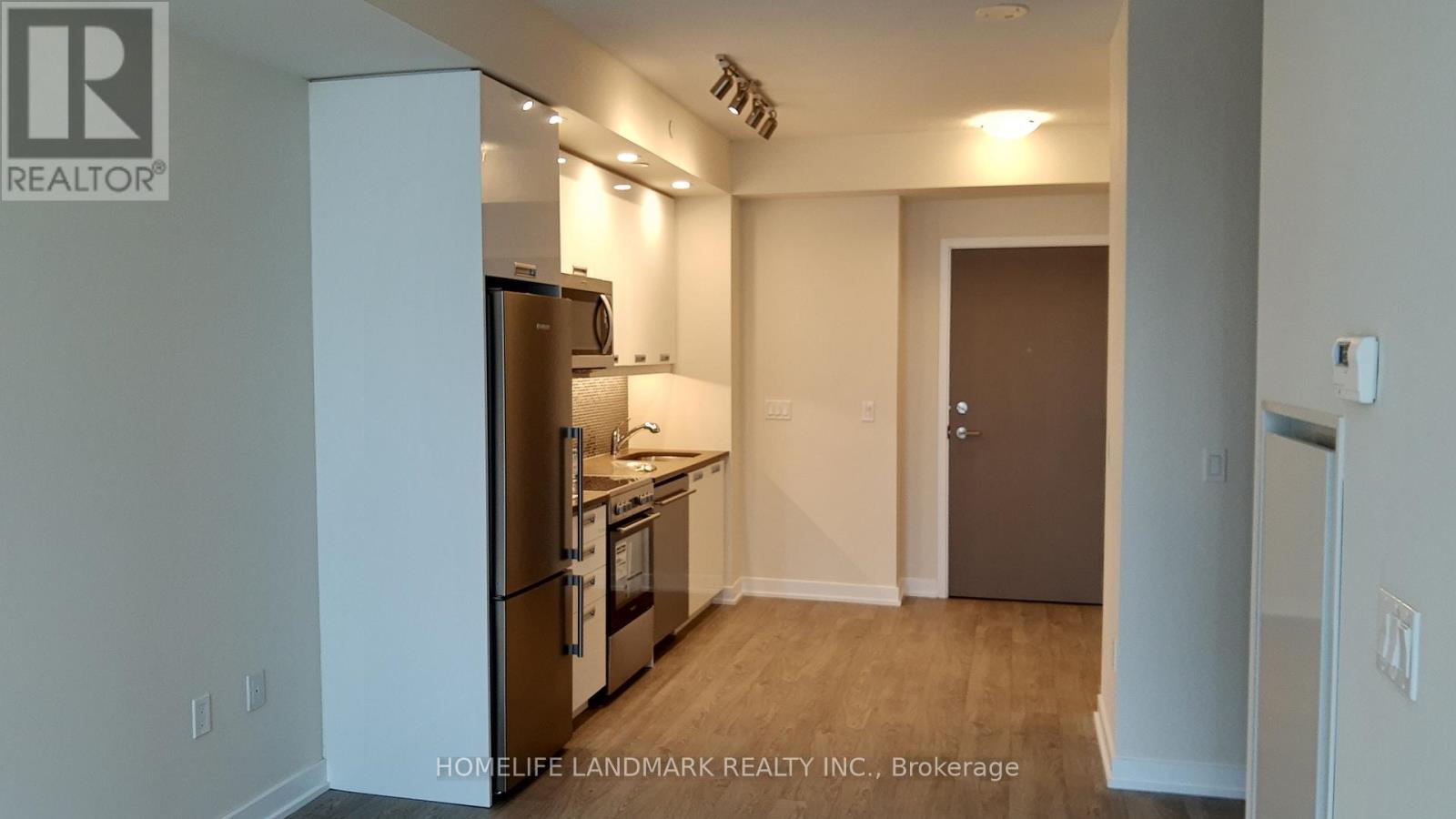 702 - 99 John Street, Toronto, Ontario  M5V 0S6 - Photo 8 - C12439059