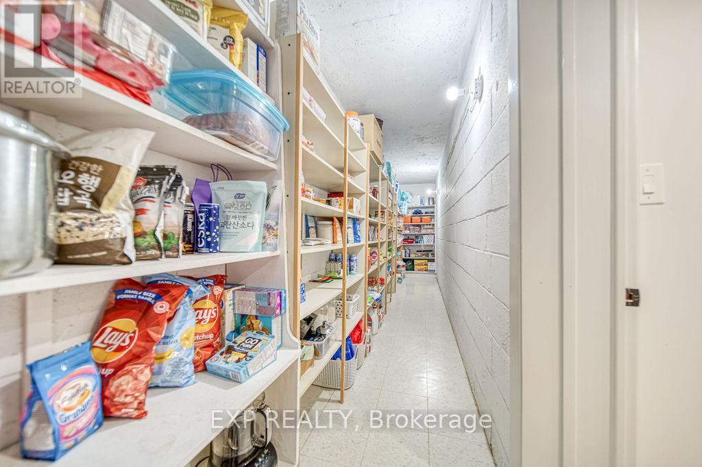 11 Lillian Avenue, Markham, Ontario  L3T 4N7 - Photo 37 - N12439061