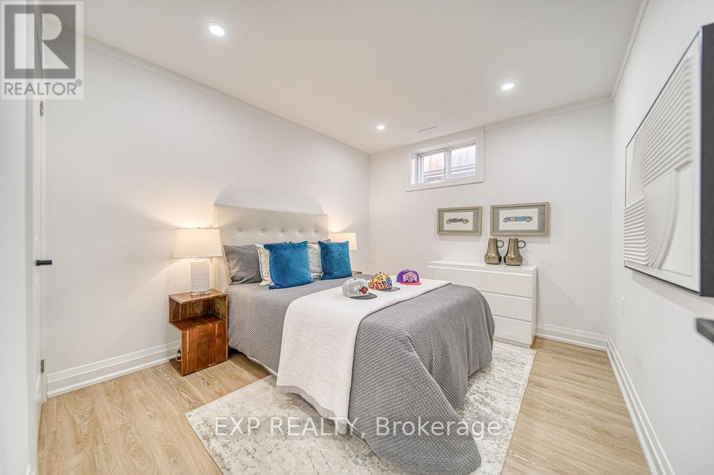 11 Lillian Avenue, Markham, Ontario  L3T 4N7 - Photo 41 - N12439061
