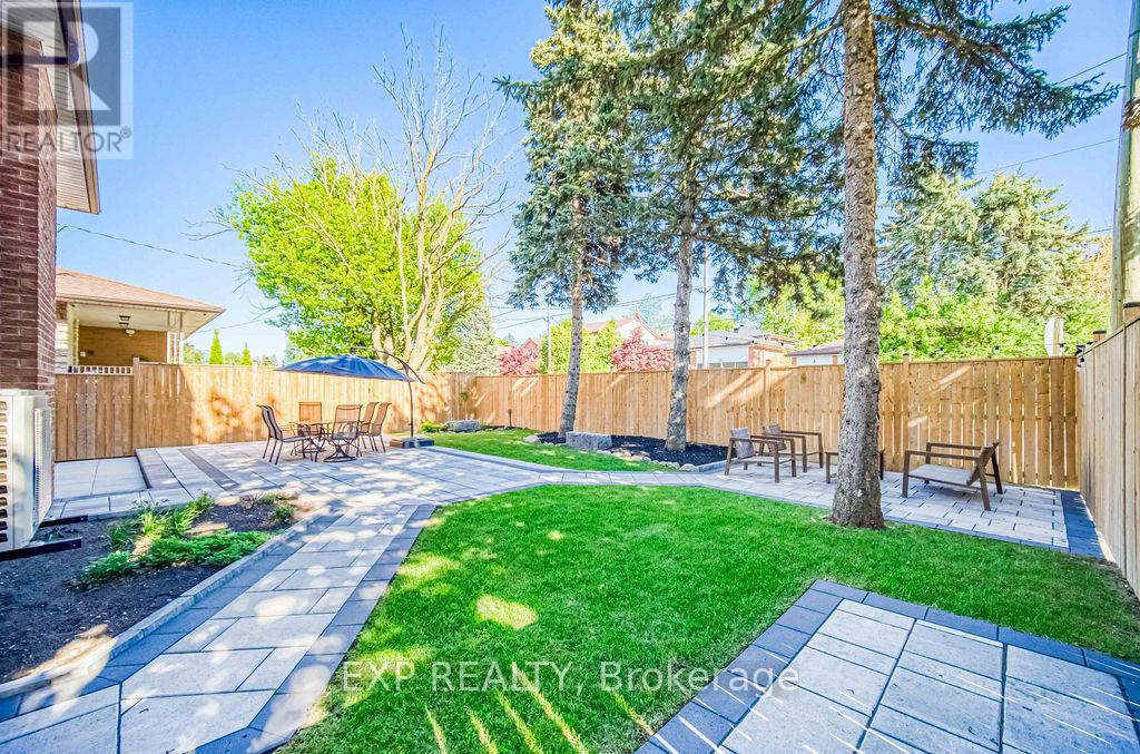 11 Lillian Avenue, Markham, Ontario  L3T 4N7 - Photo 48 - N12439061