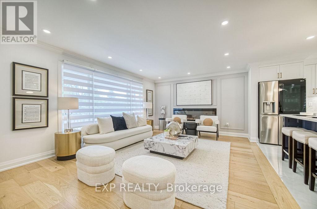 11 Lillian Avenue, Markham, Ontario  L3T 4N7 - Photo 6 - N12439061