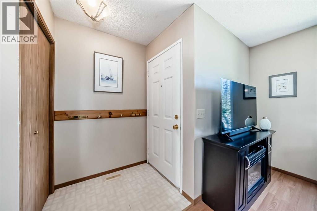 223 Martindale Boulevard Ne, Calgary, Alberta  T3J 3B8 - Photo 11 - A2252506