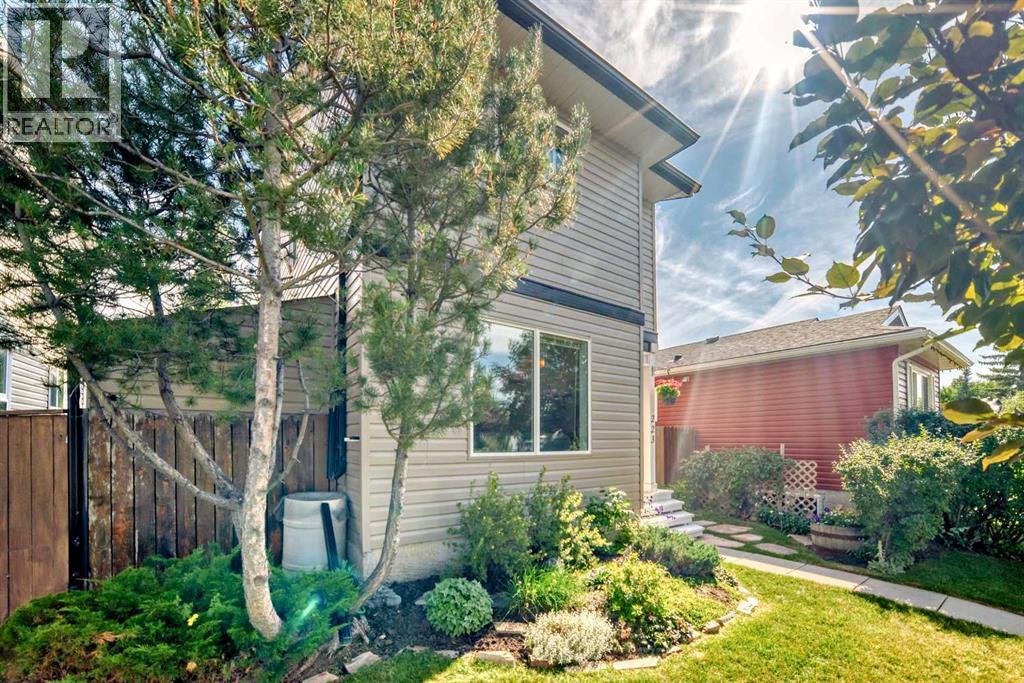 223 Martindale Boulevard Ne, Calgary, Alberta  T3J 3B8 - Photo 2 - A2252506