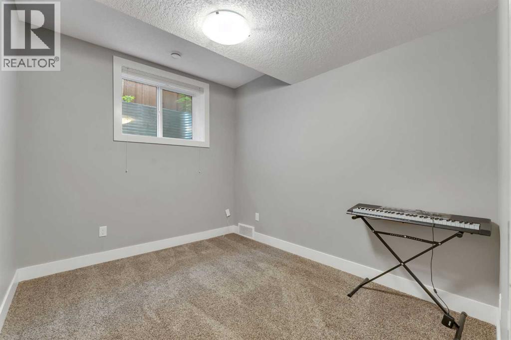 220 21 Avenue Nw, Calgary, Alberta  T2M 1J3 - Photo 33 - A2261288