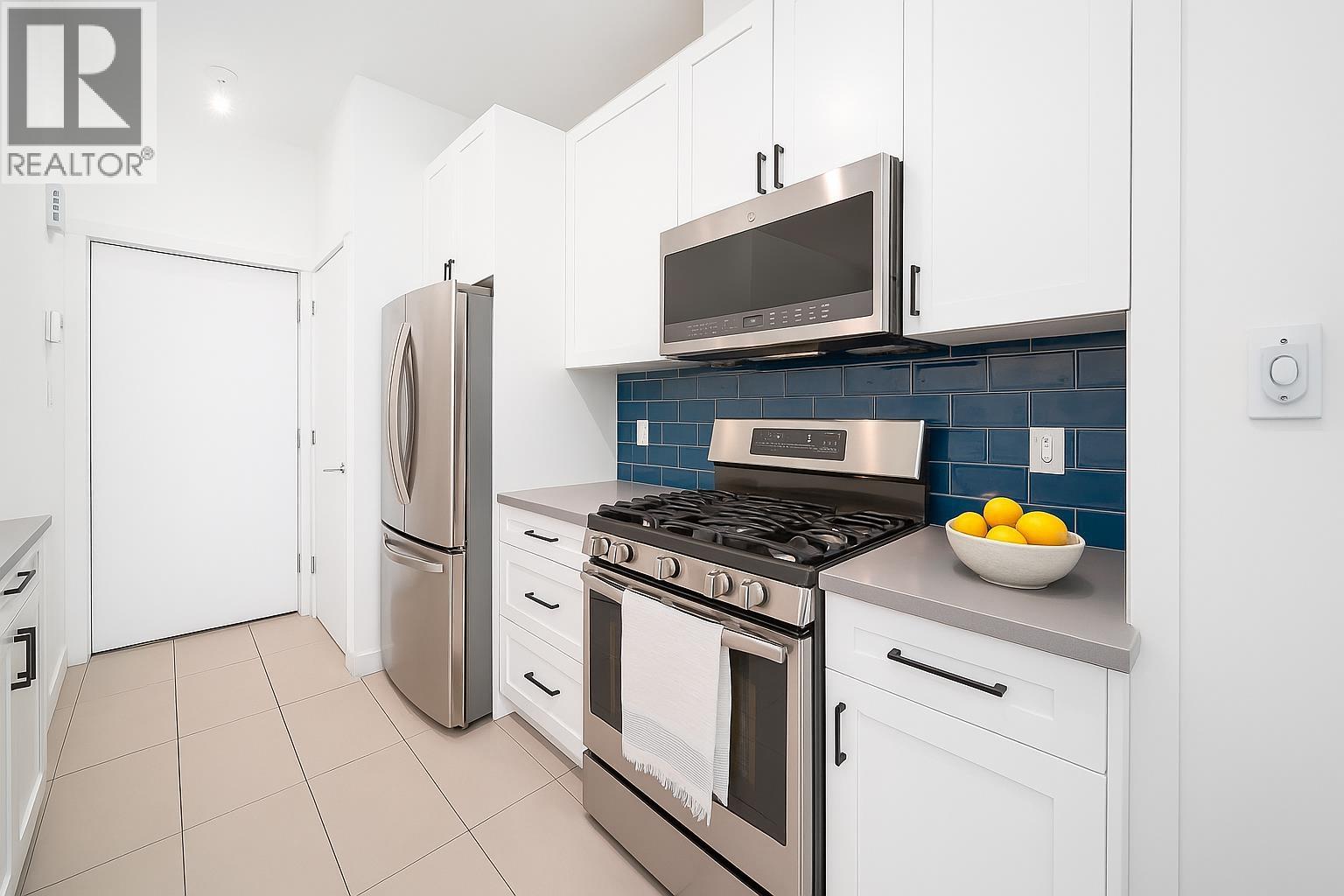 983 Richards Street, Vancouver, British Columbia  V6B 3B6 - Photo 3 - R3027213