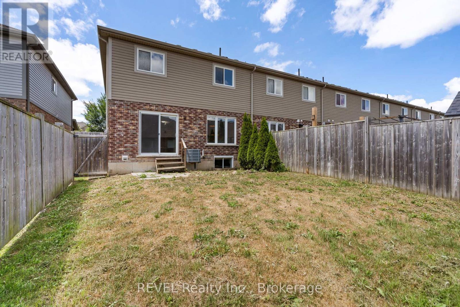 124 Roselawn Crescent, Welland (Coyle Creek), Ontario  L3C 0B7 - Photo 27 - X12439078