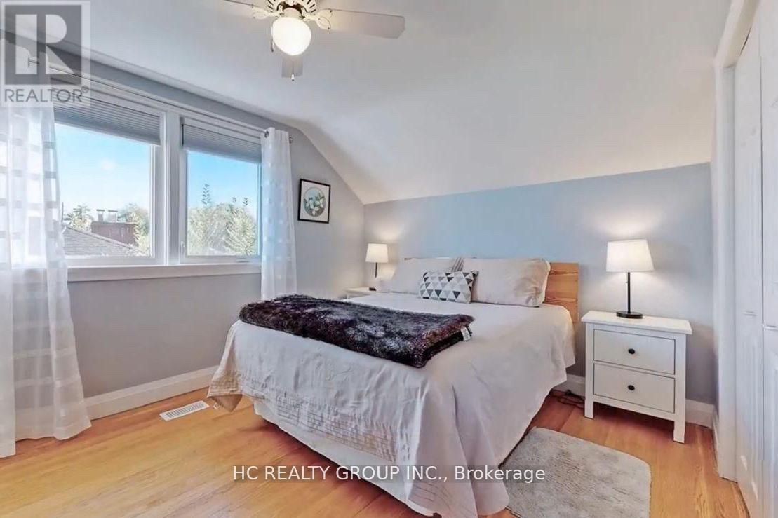 Upper - 53 Treverton Drive, Toronto, Ontario  M1K 3S5 - Photo 10 - E12439076