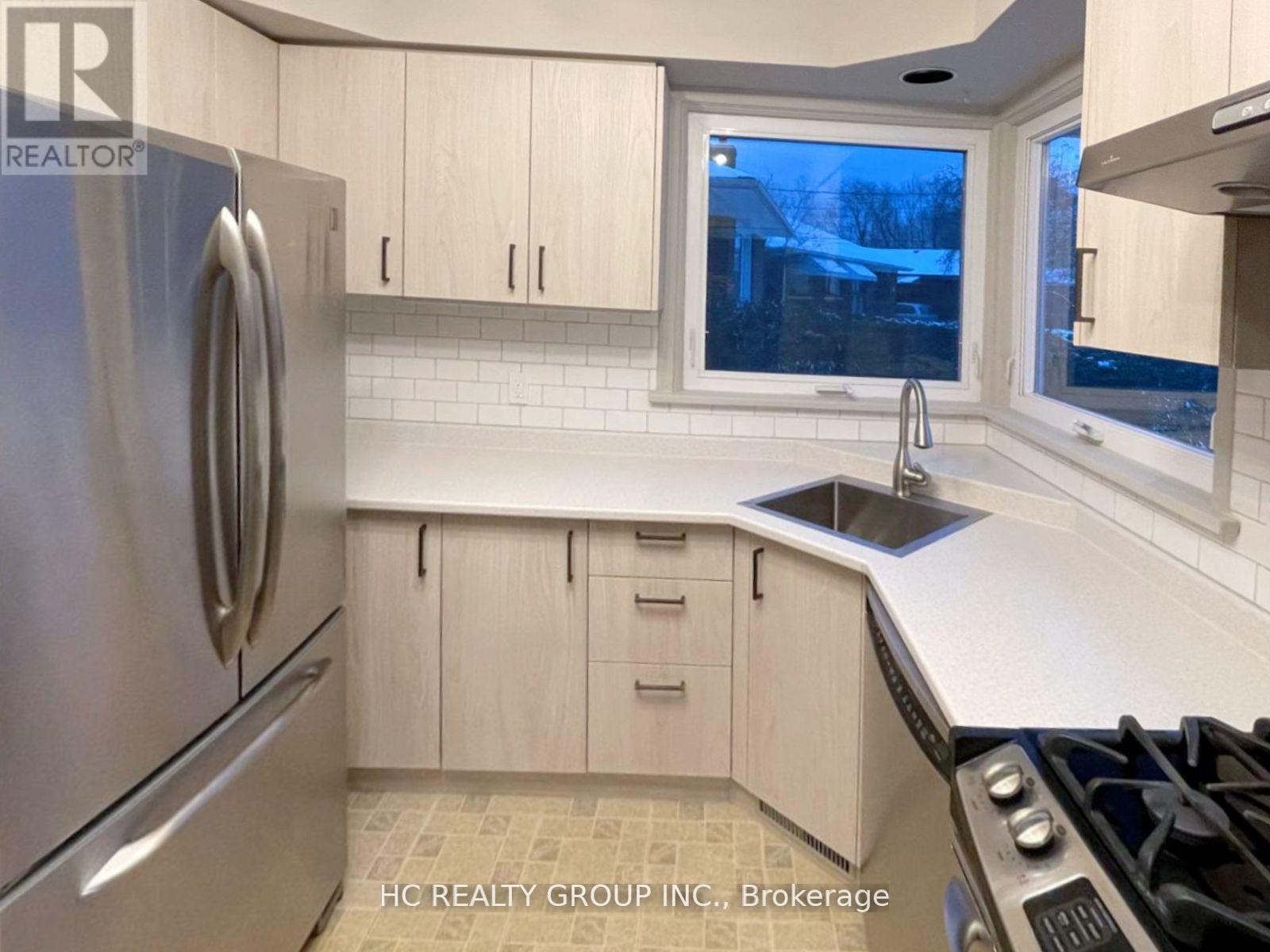 Upper - 53 Treverton Drive, Toronto, Ontario  M1K 3S5 - Photo 4 - E12439076