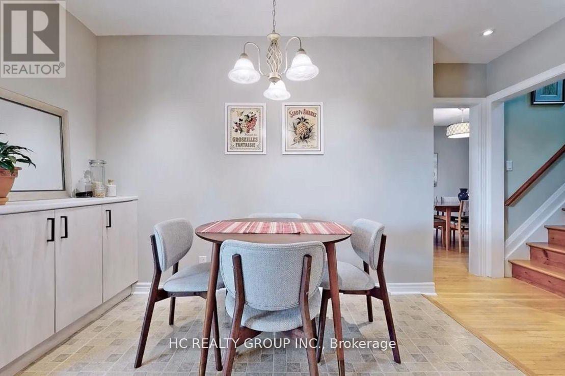 Upper - 53 Treverton Drive, Toronto, Ontario  M1K 3S5 - Photo 7 - E12439076