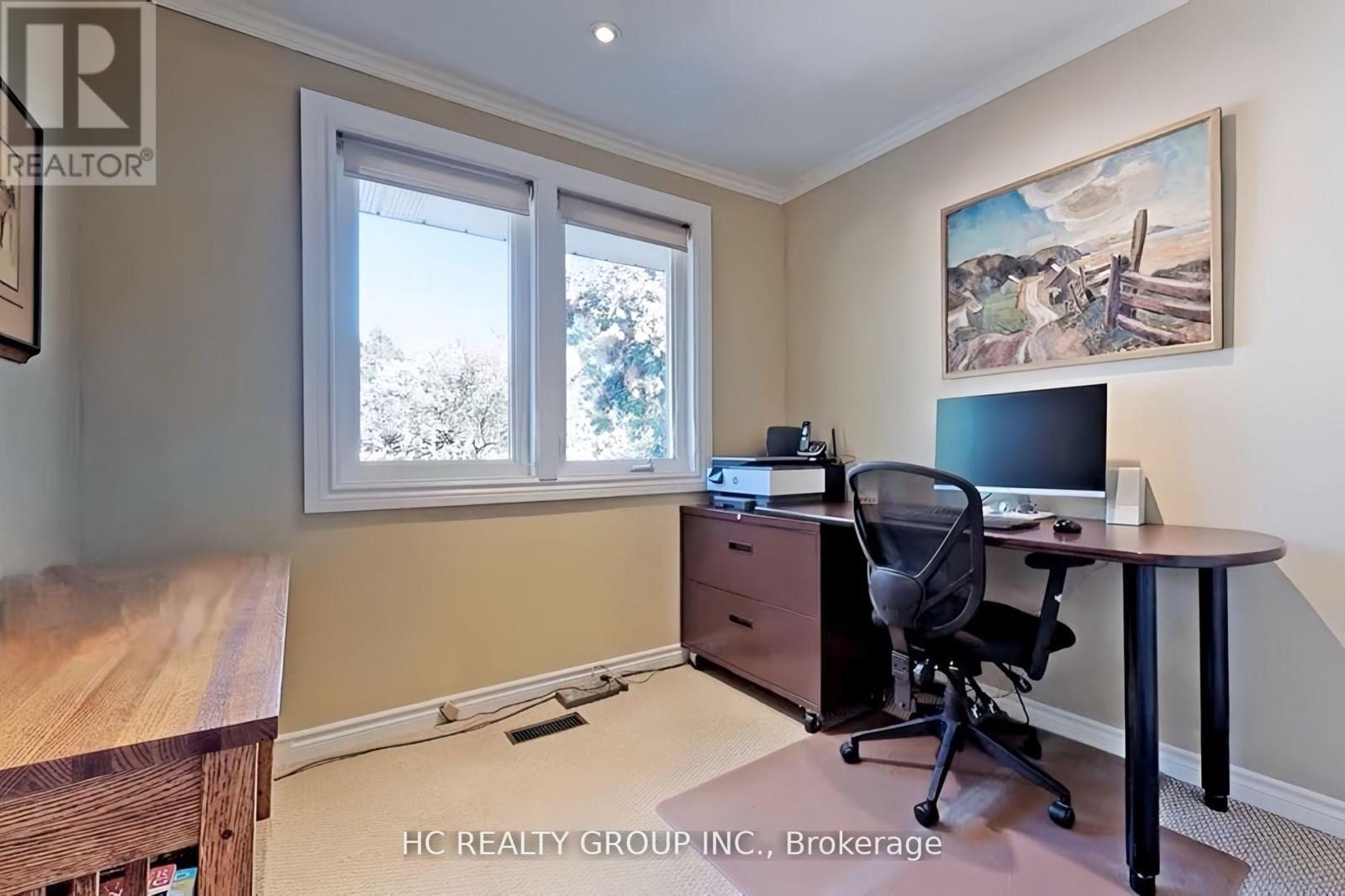 Upper - 53 Treverton Drive, Toronto, Ontario  M1K 3S5 - Photo 9 - E12439076