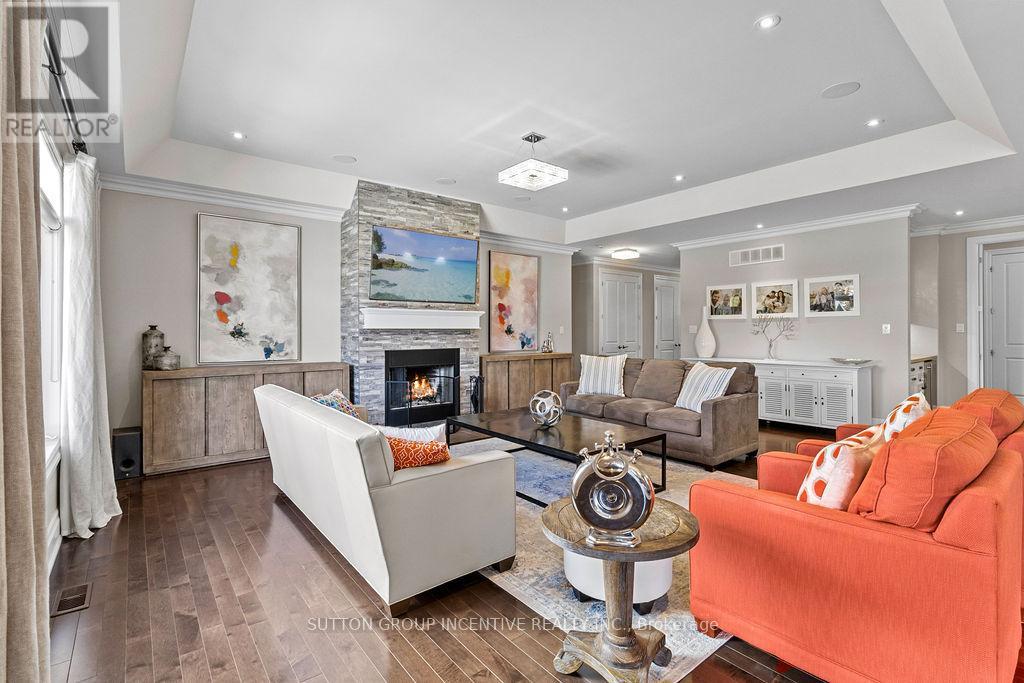 327 Sunnybrae Avenue, Innisfil, Ontario  L9S 0K9 - Photo 16 - N12439069