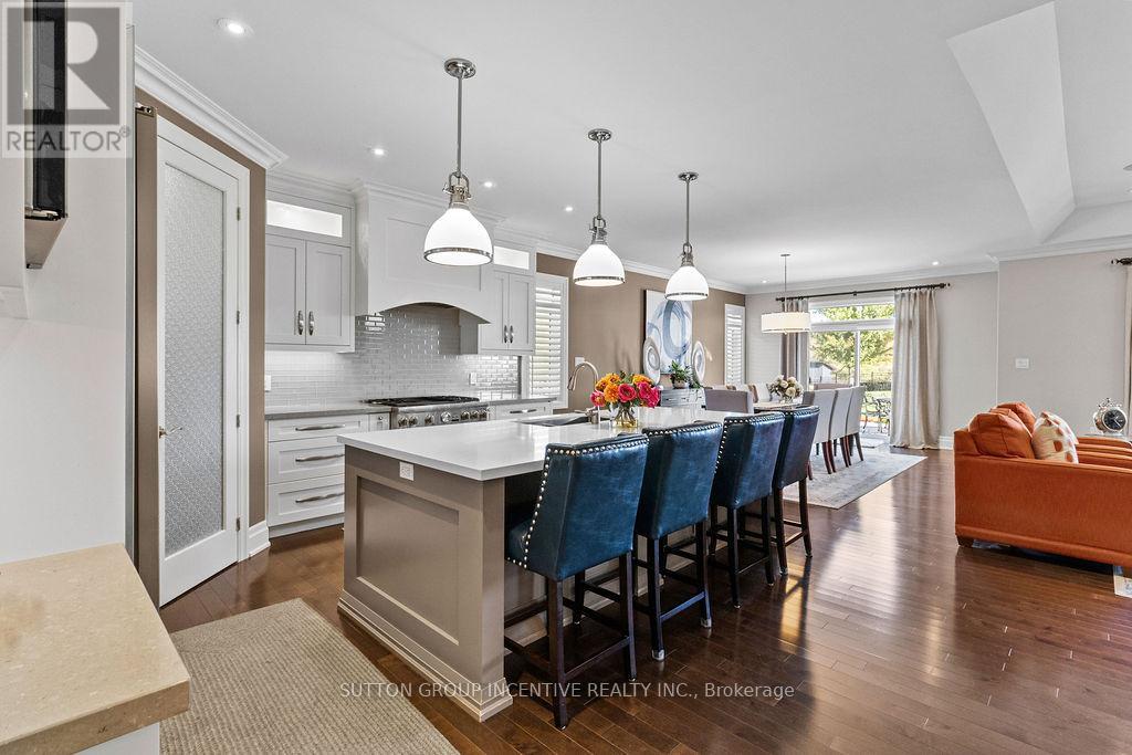 327 Sunnybrae Avenue, Innisfil, Ontario  L9S 0K9 - Photo 18 - N12439069