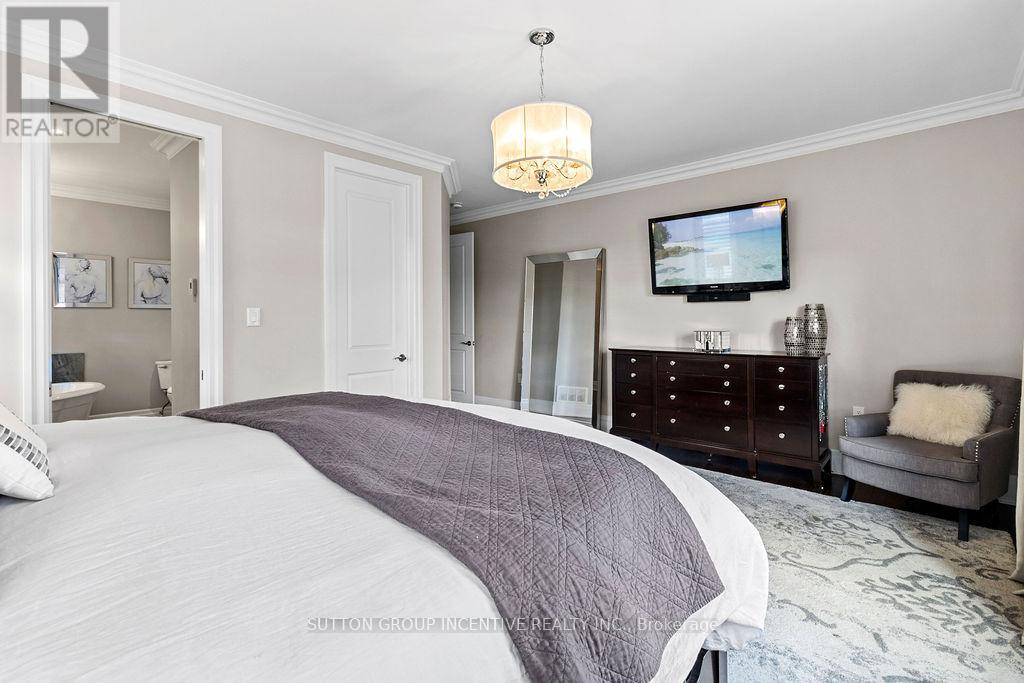 327 Sunnybrae Avenue, Innisfil, Ontario  L9S 0K9 - Photo 25 - N12439069