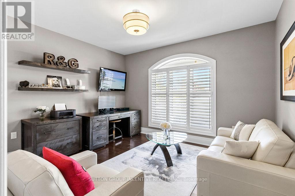 327 Sunnybrae Avenue, Innisfil, Ontario  L9S 0K9 - Photo 28 - N12439069