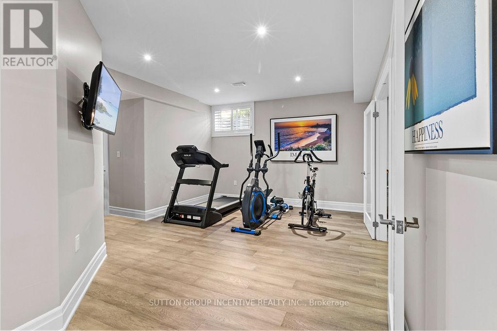327 Sunnybrae Avenue, Innisfil, Ontario  L9S 0K9 - Photo 42 - N12439069