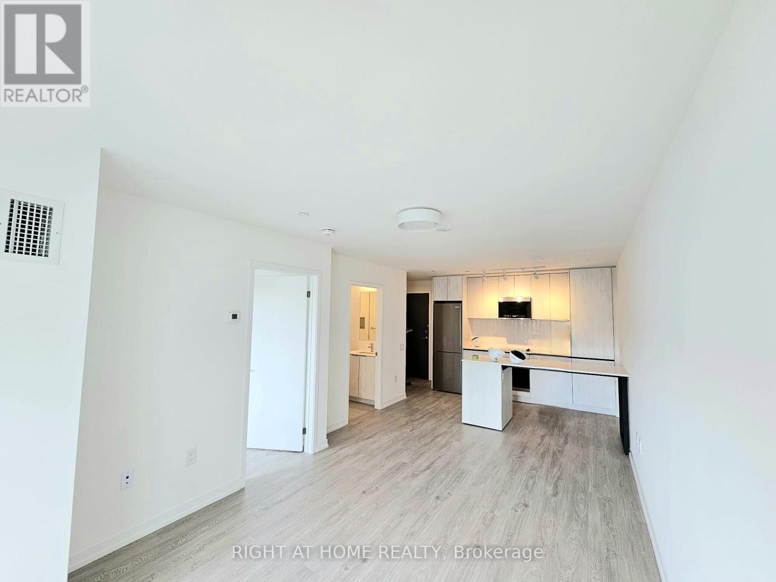 617 - 2485 Eglinton Avenue W, Mississauga, Ontario  L5M 2T1 - Photo 15 - W12439070