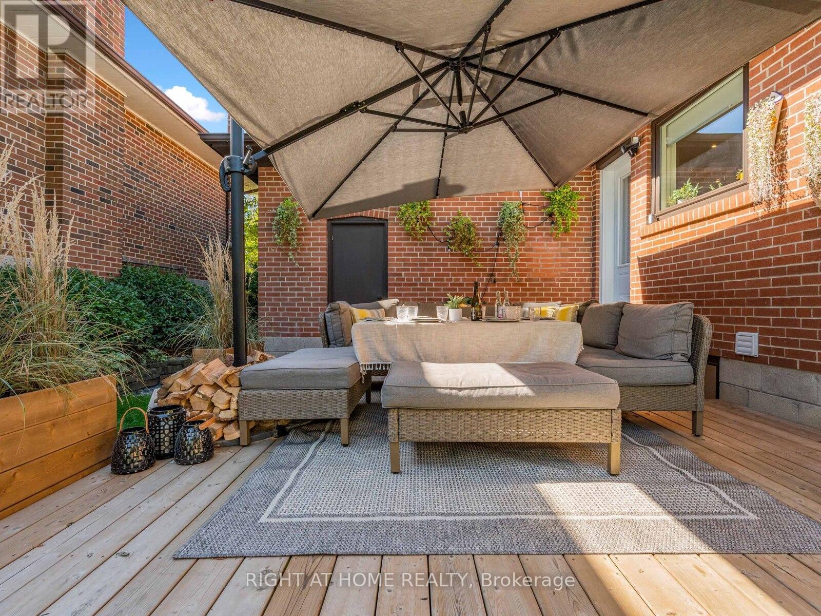 7 Bloorlea Crescent, Toronto, Ontario  M9B 1P2 - Photo 36 - W12439074