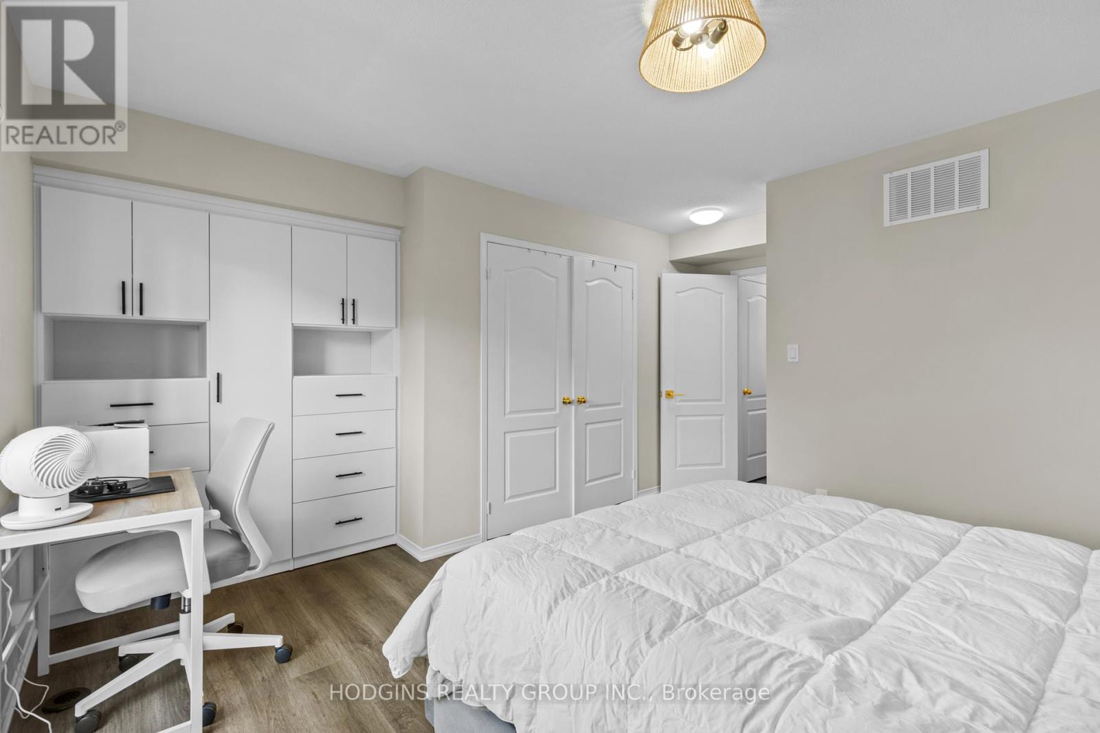 38 - 3250 Bentley Drive S, Mississauga, Ontario  L5M 0P7 - Photo 18 - W12439079