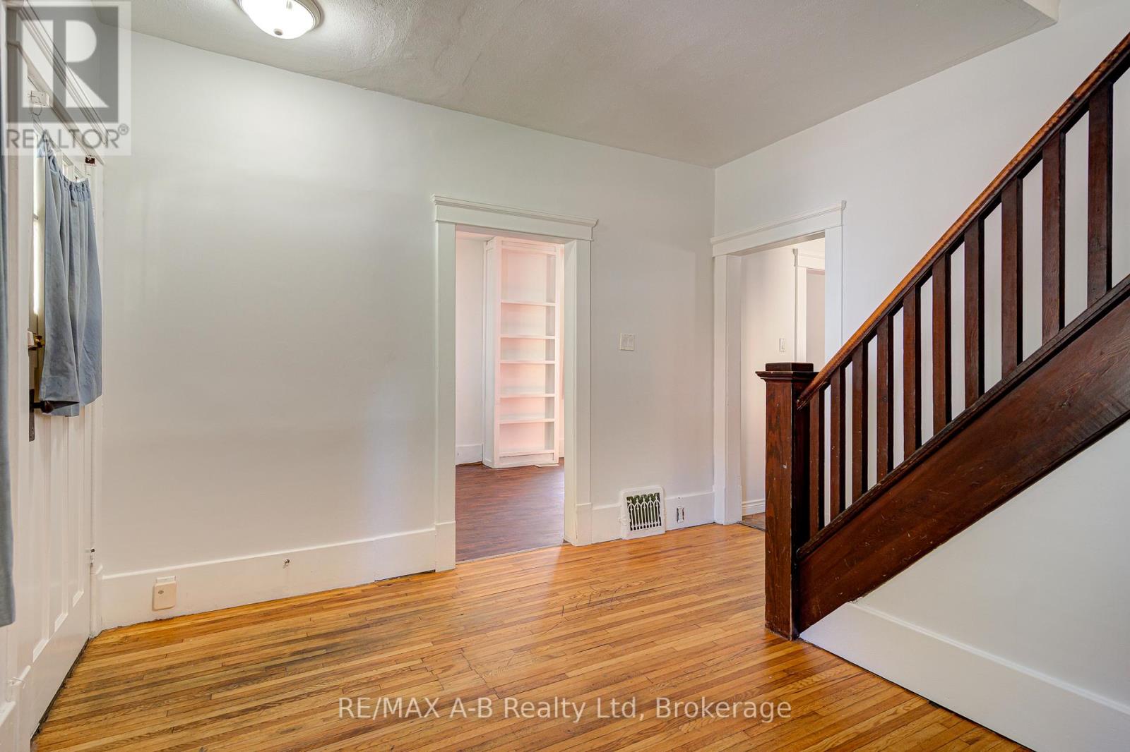 512 Downie Street, Stratford, Ontario  N5A 1Y2 - Photo 10 - X12439114