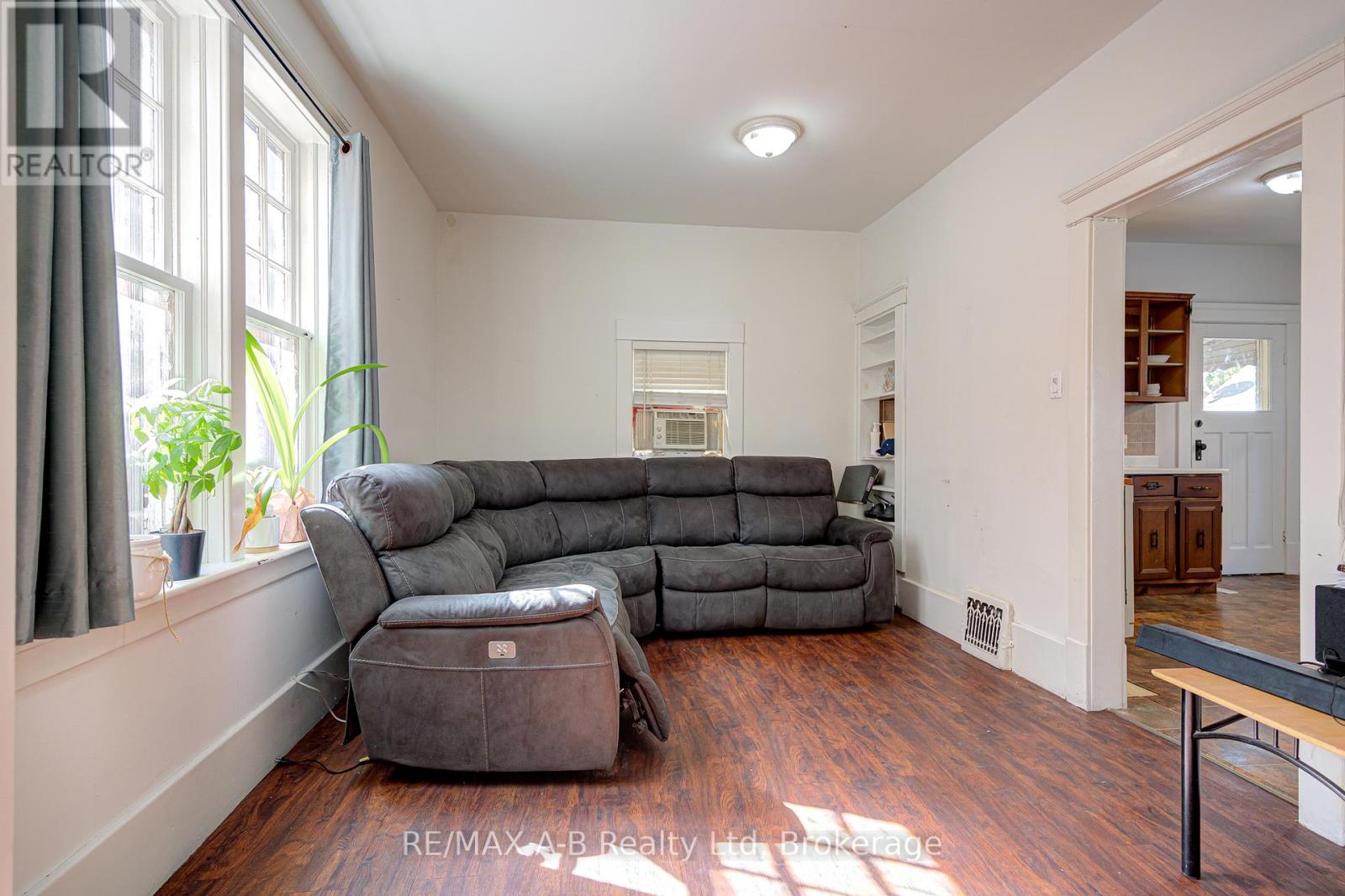 512 Downie Street, Stratford, Ontario  N5A 1Y2 - Photo 13 - X12439114